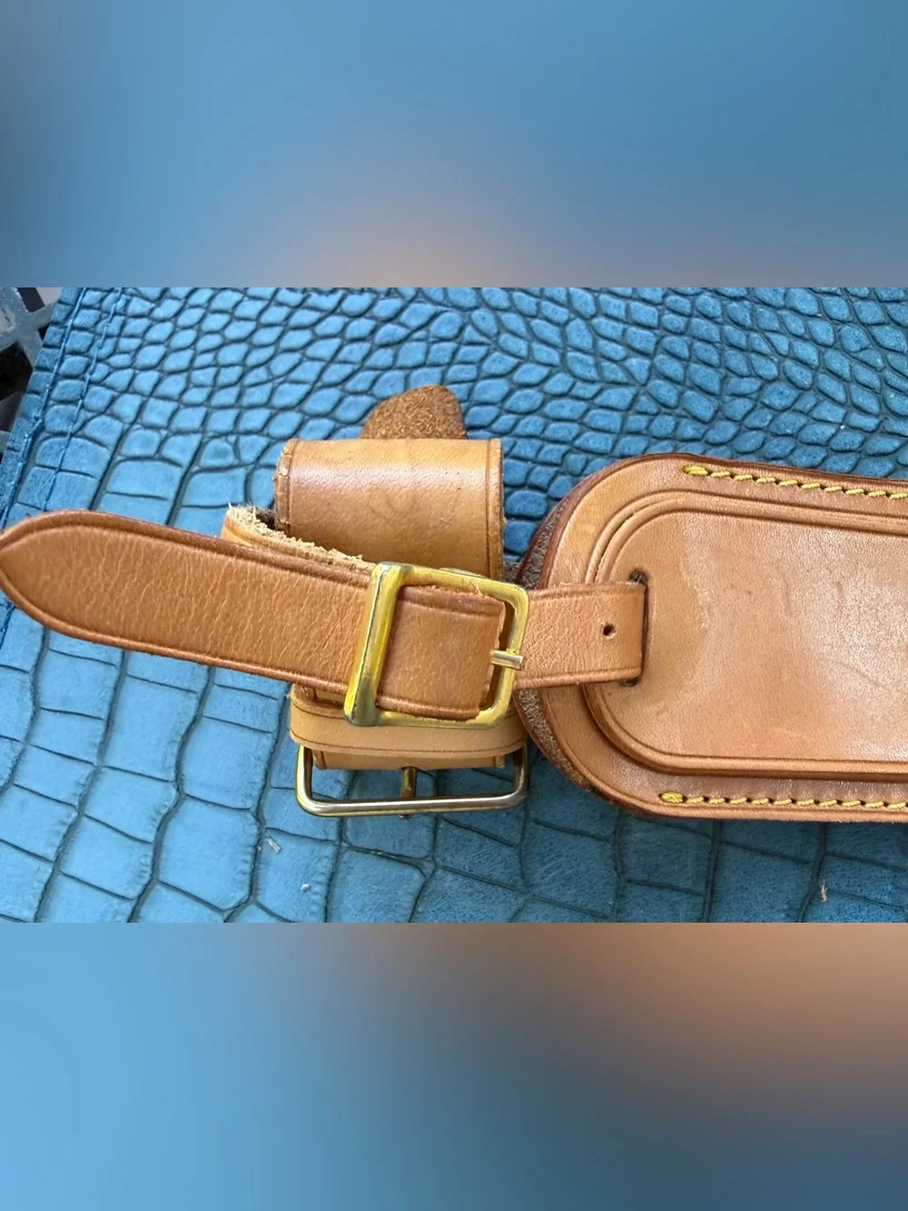 Louis Vuitton Leather Luggage Tag - Tan